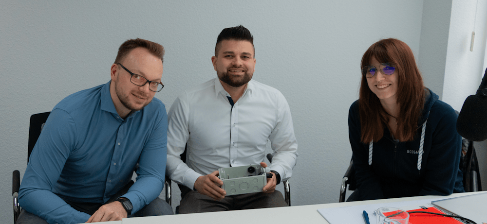 header podcast
