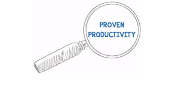 Eine Lupe die den Text Proven Productivity vergrössert 